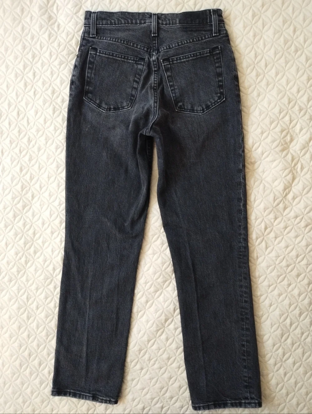 Abercrombie & Fitch The 90s‎ Slim Straight Ultra High Rise Black Wash Jeans